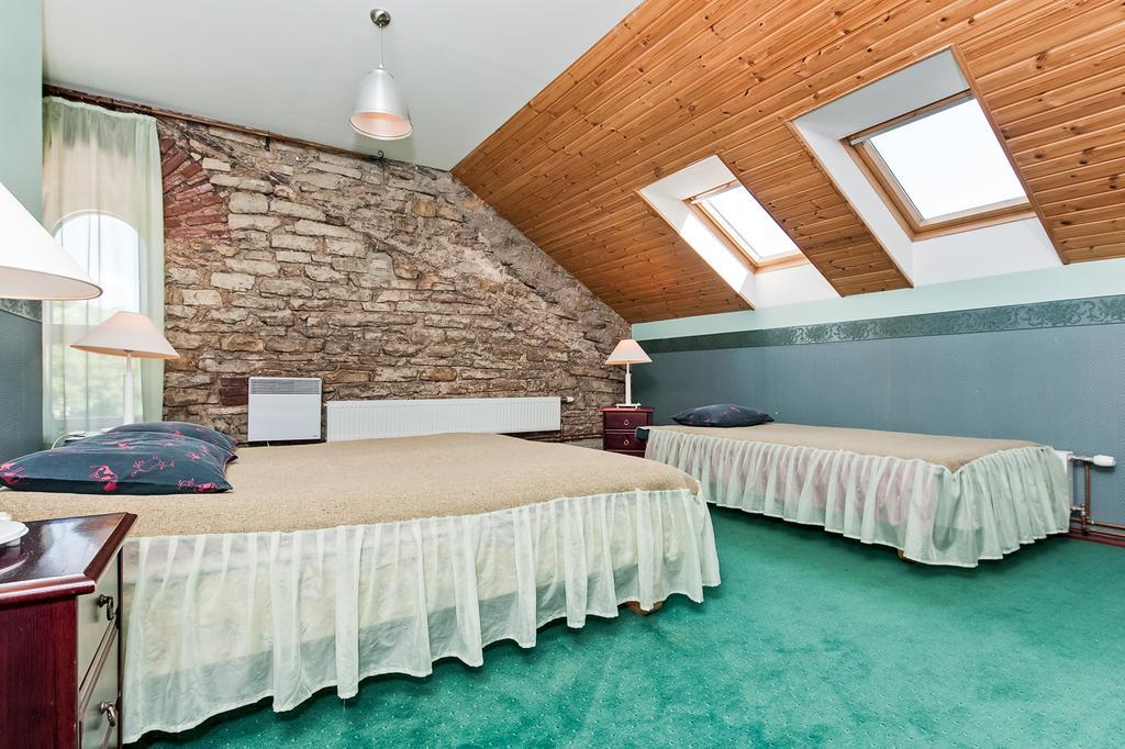 Veskisilla Hotel Türi Zewnętrze zdjęcie