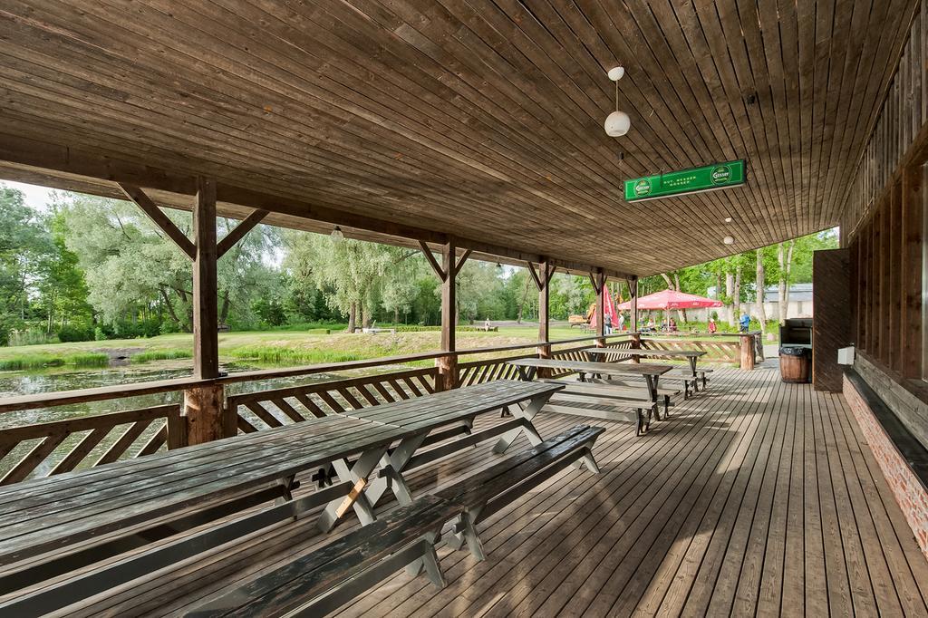 Veskisilla Hotel Türi Zewnętrze zdjęcie