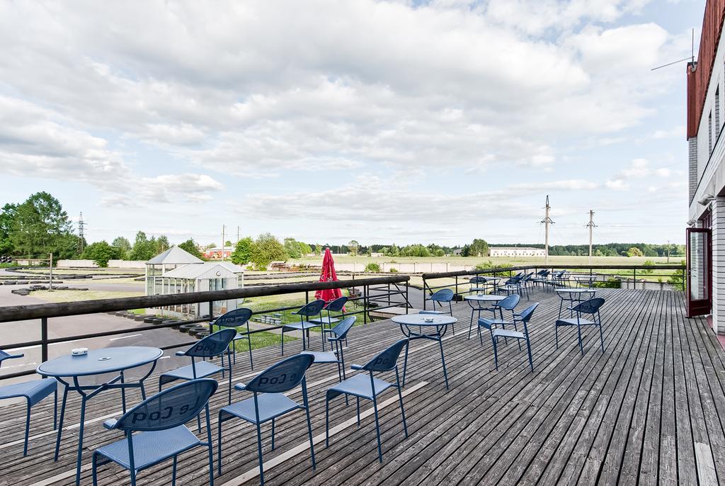 Veskisilla Hotel Türi Zewnętrze zdjęcie