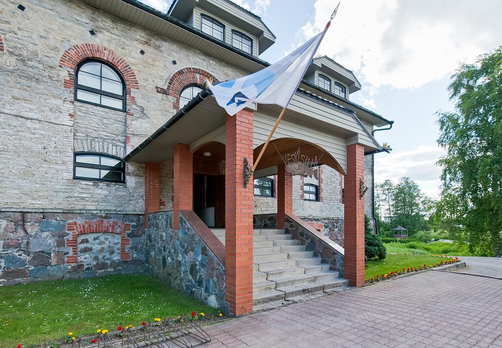 Veskisilla Hotel Türi Zewnętrze zdjęcie