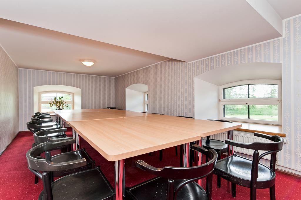 Veskisilla Hotel Türi Zewnętrze zdjęcie