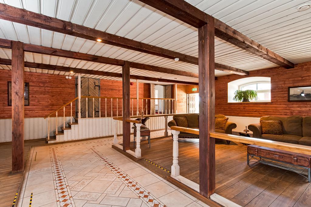 Veskisilla Hotel Türi Zewnętrze zdjęcie