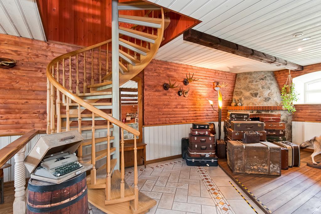 Veskisilla Hotel Türi Zewnętrze zdjęcie