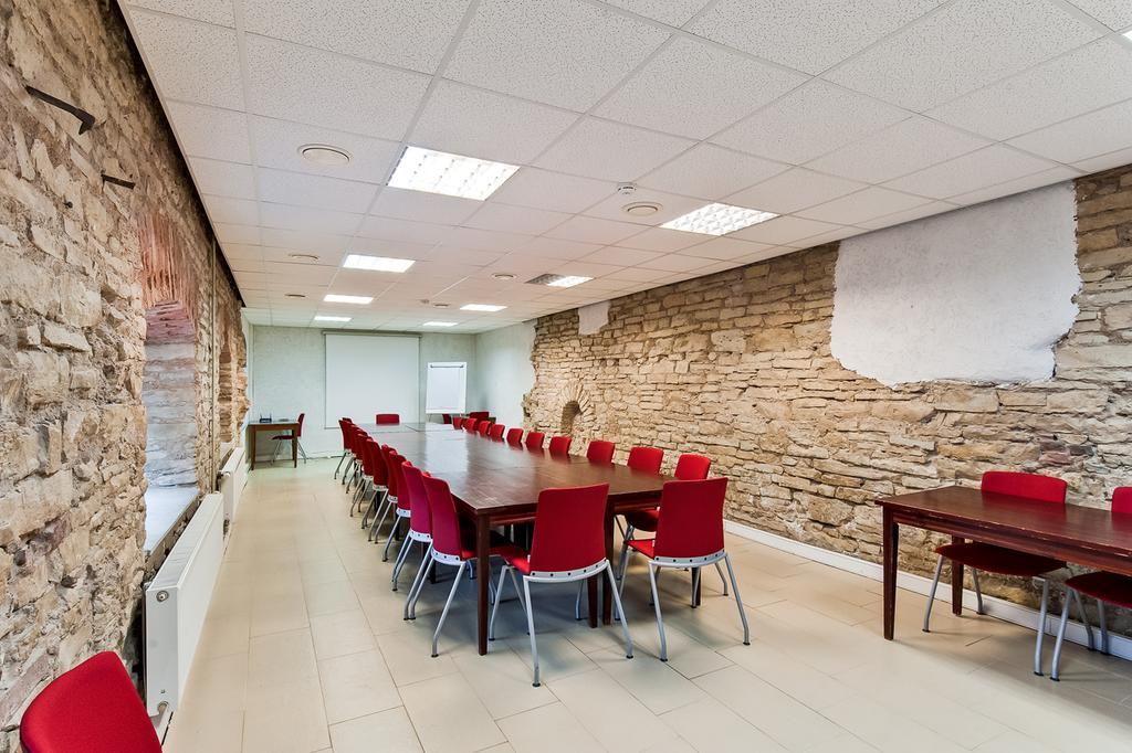 Veskisilla Hotel Türi Zewnętrze zdjęcie