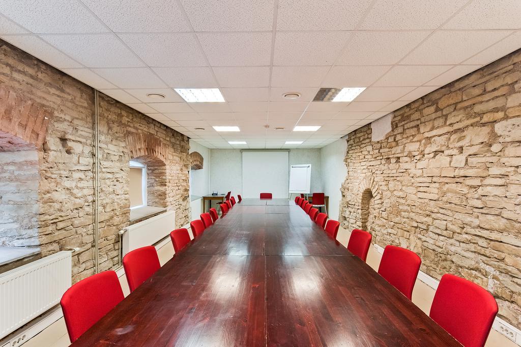 Veskisilla Hotel Türi Zewnętrze zdjęcie