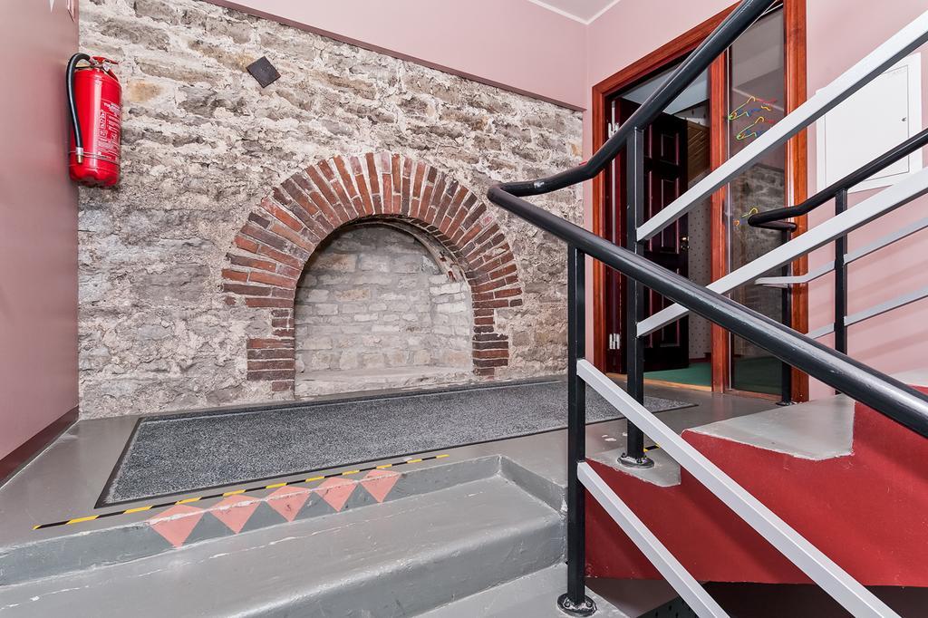 Veskisilla Hotel Türi Zewnętrze zdjęcie