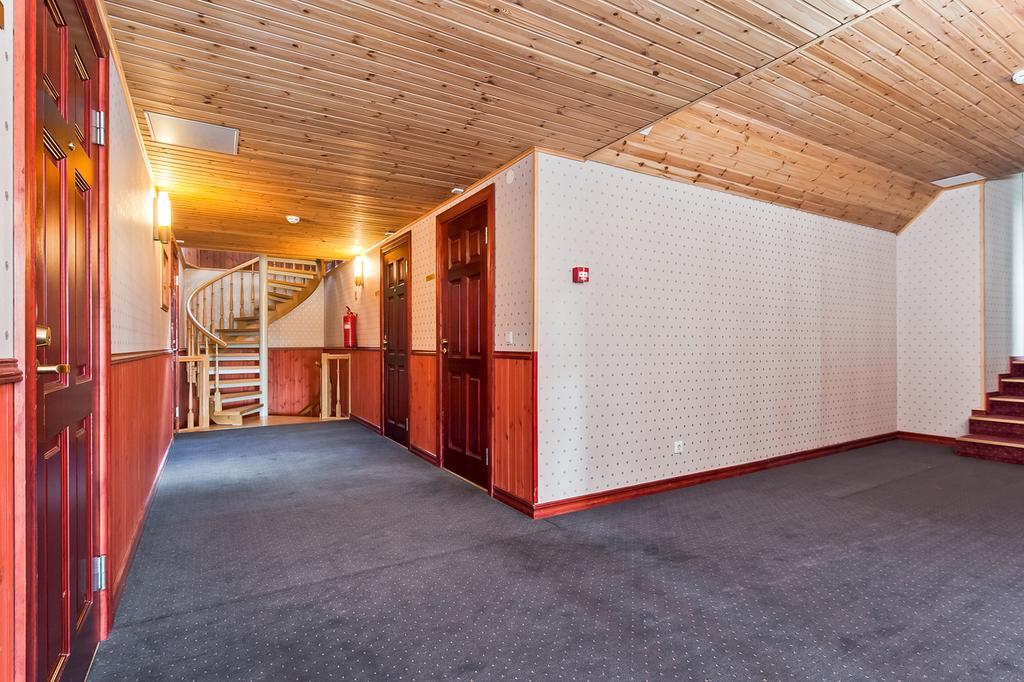 Veskisilla Hotel Türi Zewnętrze zdjęcie