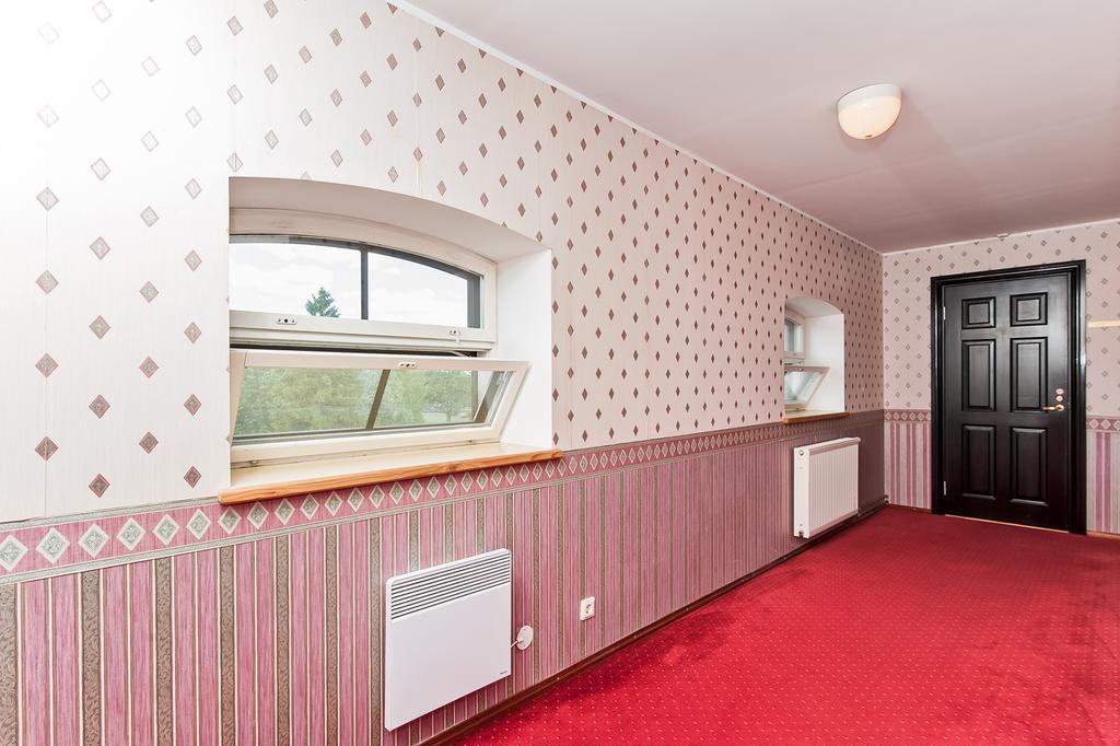 Veskisilla Hotel Türi Zewnętrze zdjęcie