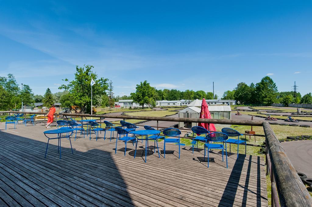 Veskisilla Hotel Türi Zewnętrze zdjęcie