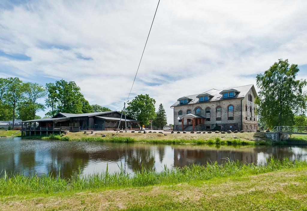 Veskisilla Hotel Türi Zewnętrze zdjęcie